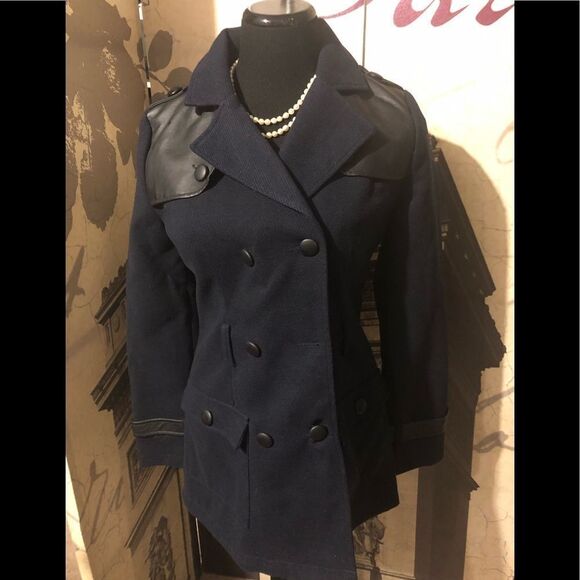NWT nice jacket by Tulle in size small junior - Picture 1 of 3